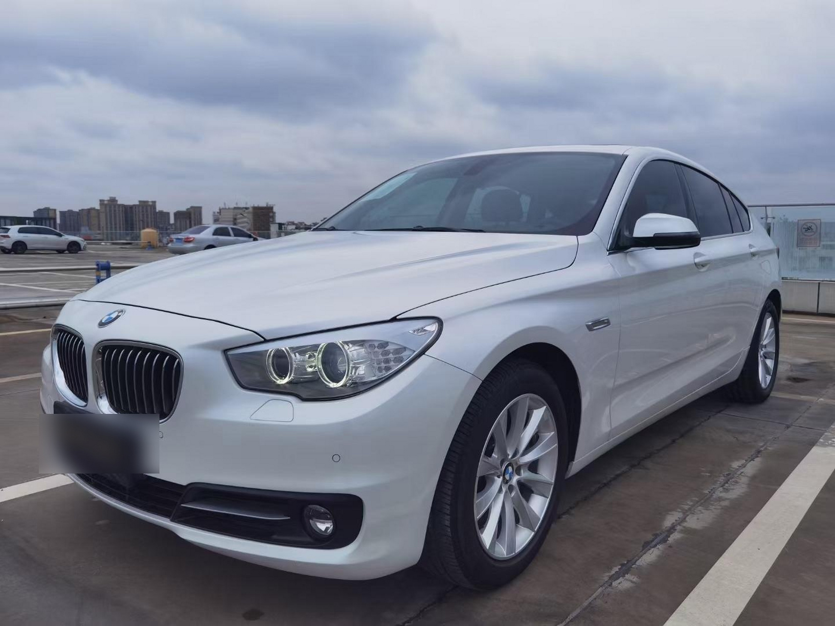 【成都61和悦精品二手车】 【车型】:宝马gt528i 领先型 【新车指导