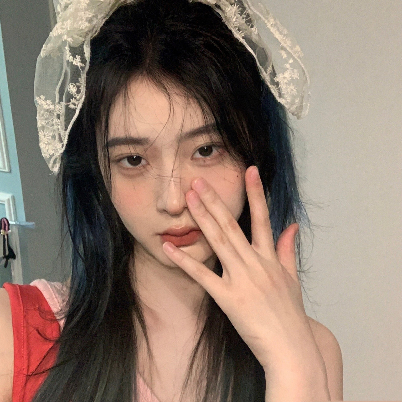 ins风/高质量成熟女生头像 在所有别人能给你造成的伤害中 破坏性最强