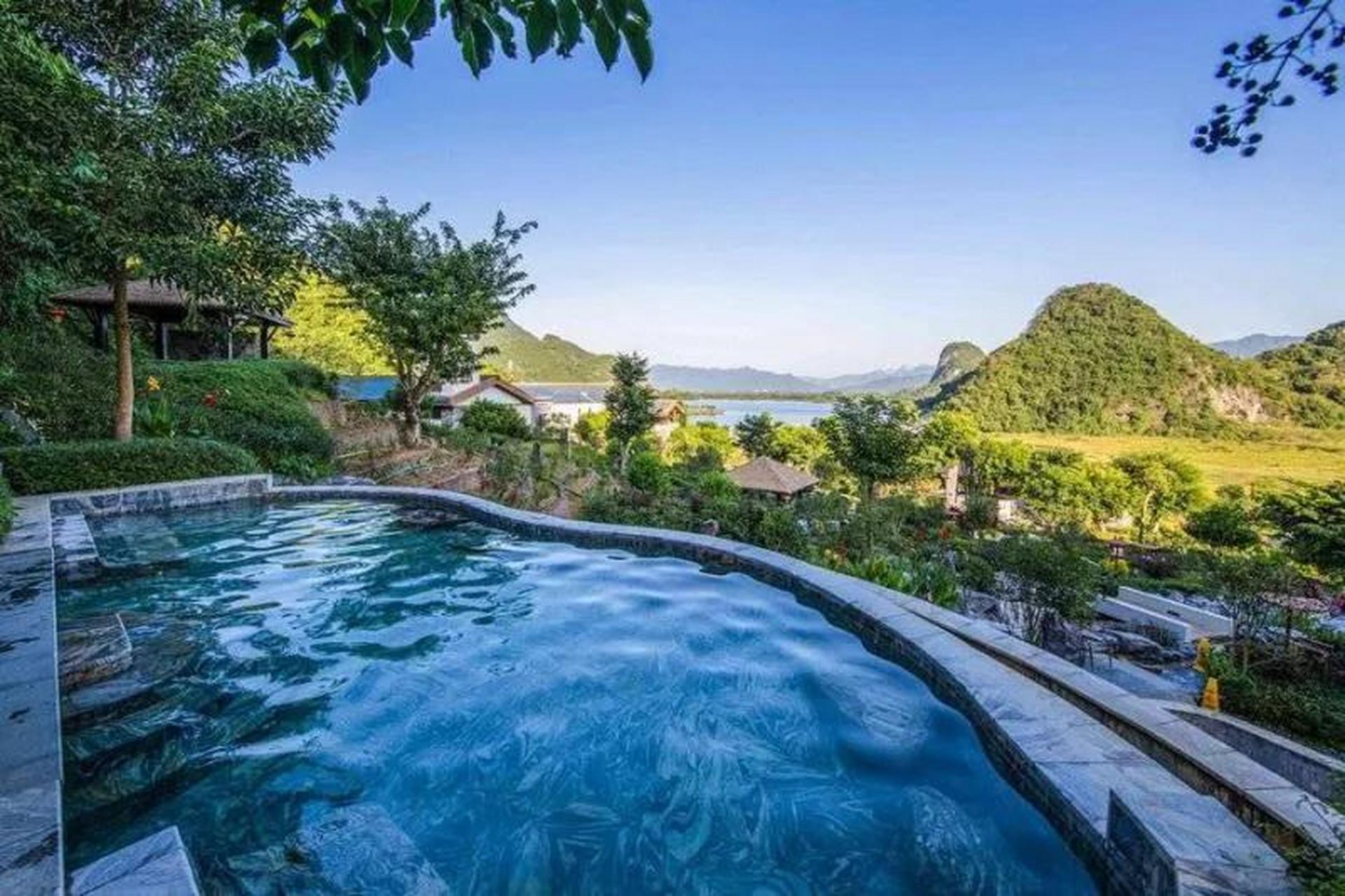 水上玩一夏 清远英德宝晶宫天鹅湖温泉酒店一线湖景房 双早 双人无限
