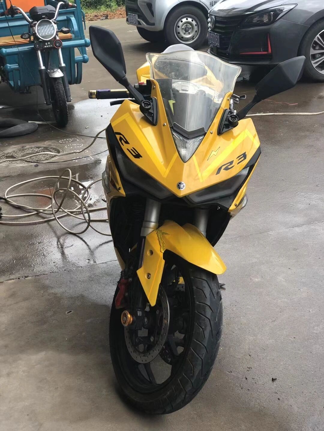 出售一台战神雅马哈r3 双杠400cc 分离式手把 倒置减震 几千公里的车