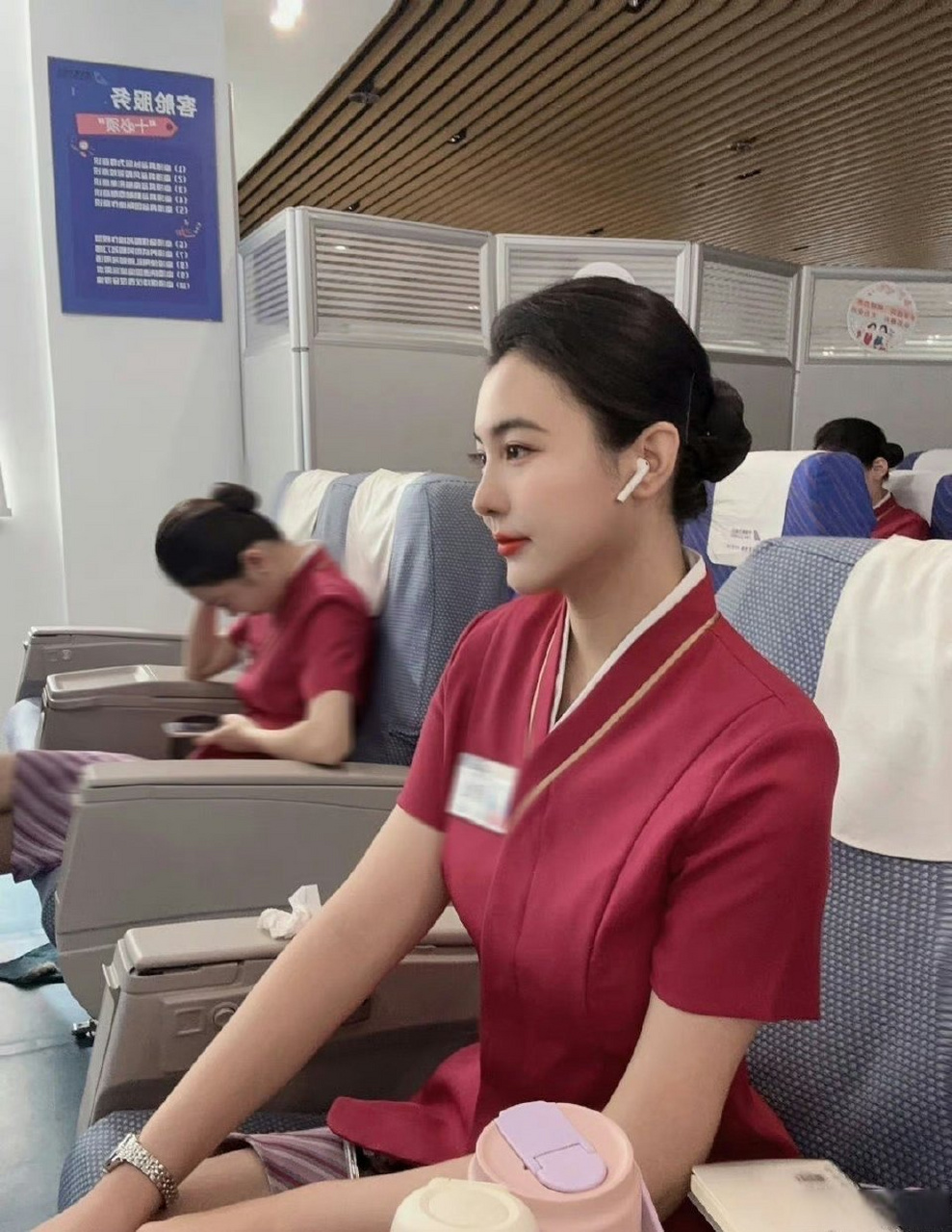 南航✈️空乘的侧脸绝了! 北京