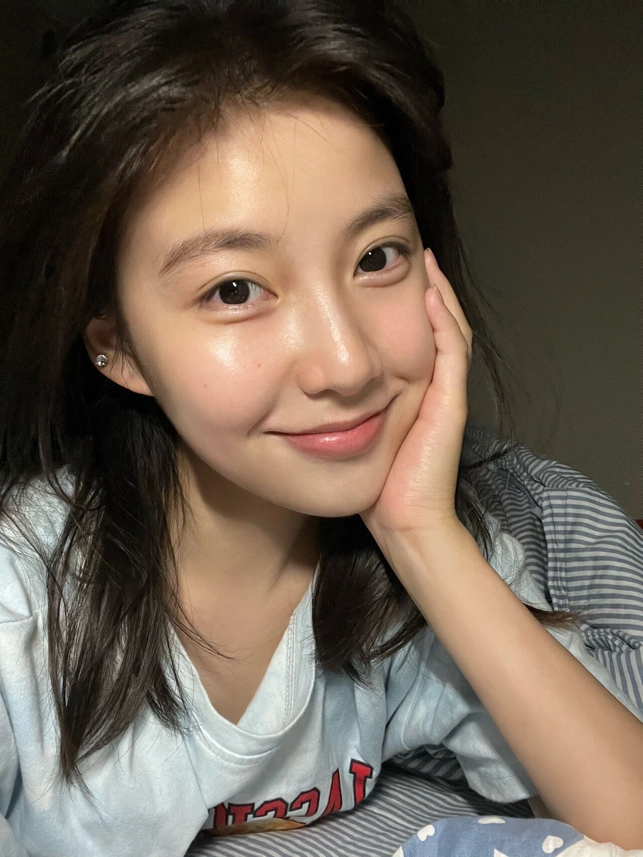 发几张素颜照片 不带妆感觉真好