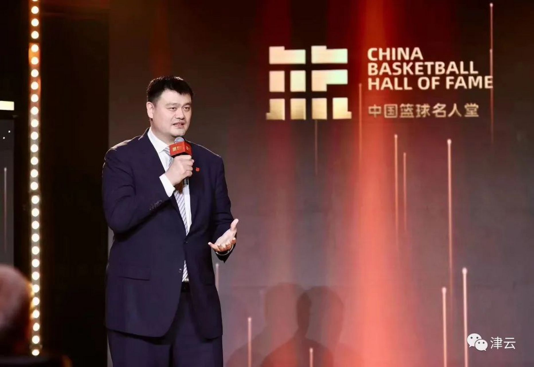 仪式为何选在天津……】4月9日下午,2022年中国篮球名人堂入堂仪式,在