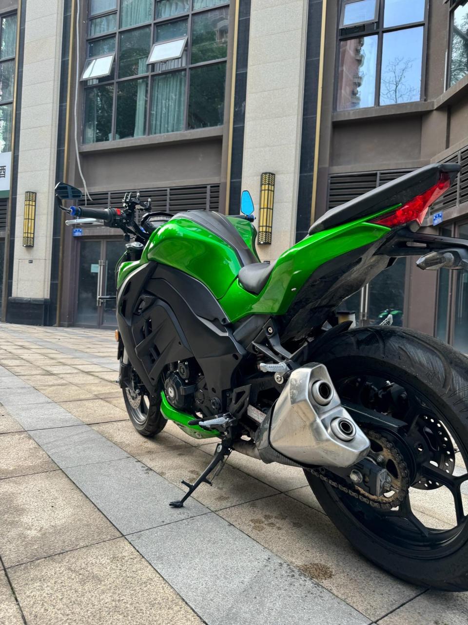 21年大力神n19,国产大蟒蛇双缸400cc,声浪无敌,安全行驶四千公里无倒