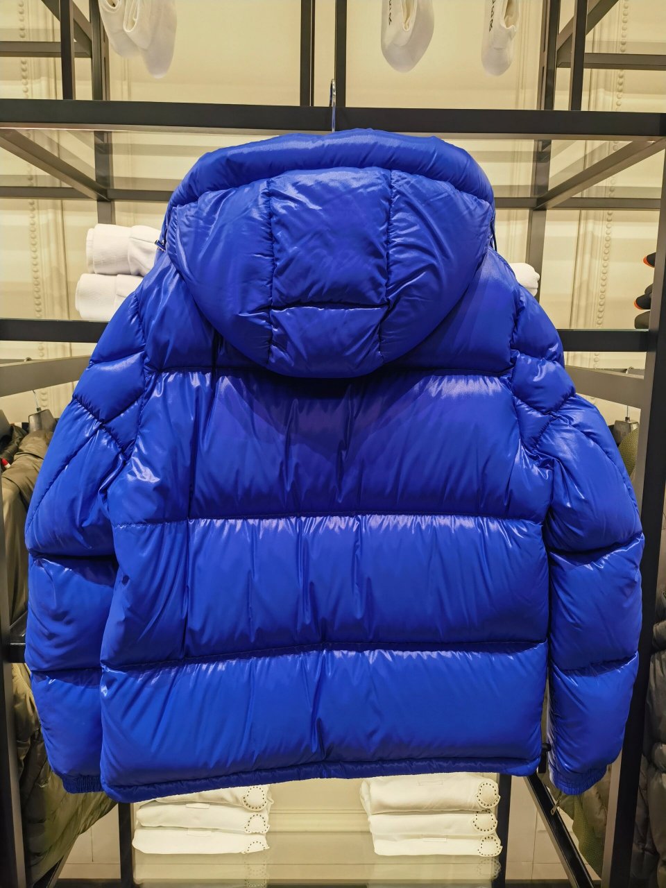 moncler montbeliard 男士厚款羽绒服, 双拉链,胸口红白蓝织布拼接,亮