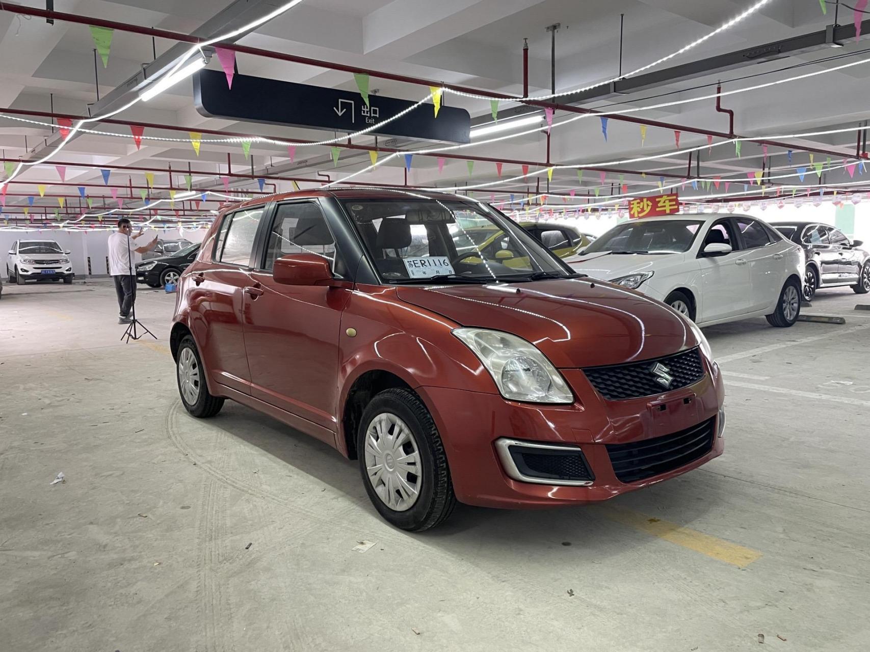 14年铃木雨燕 1.3l手动挡.一手车跑了八万多公里,车况非常好,全款1.