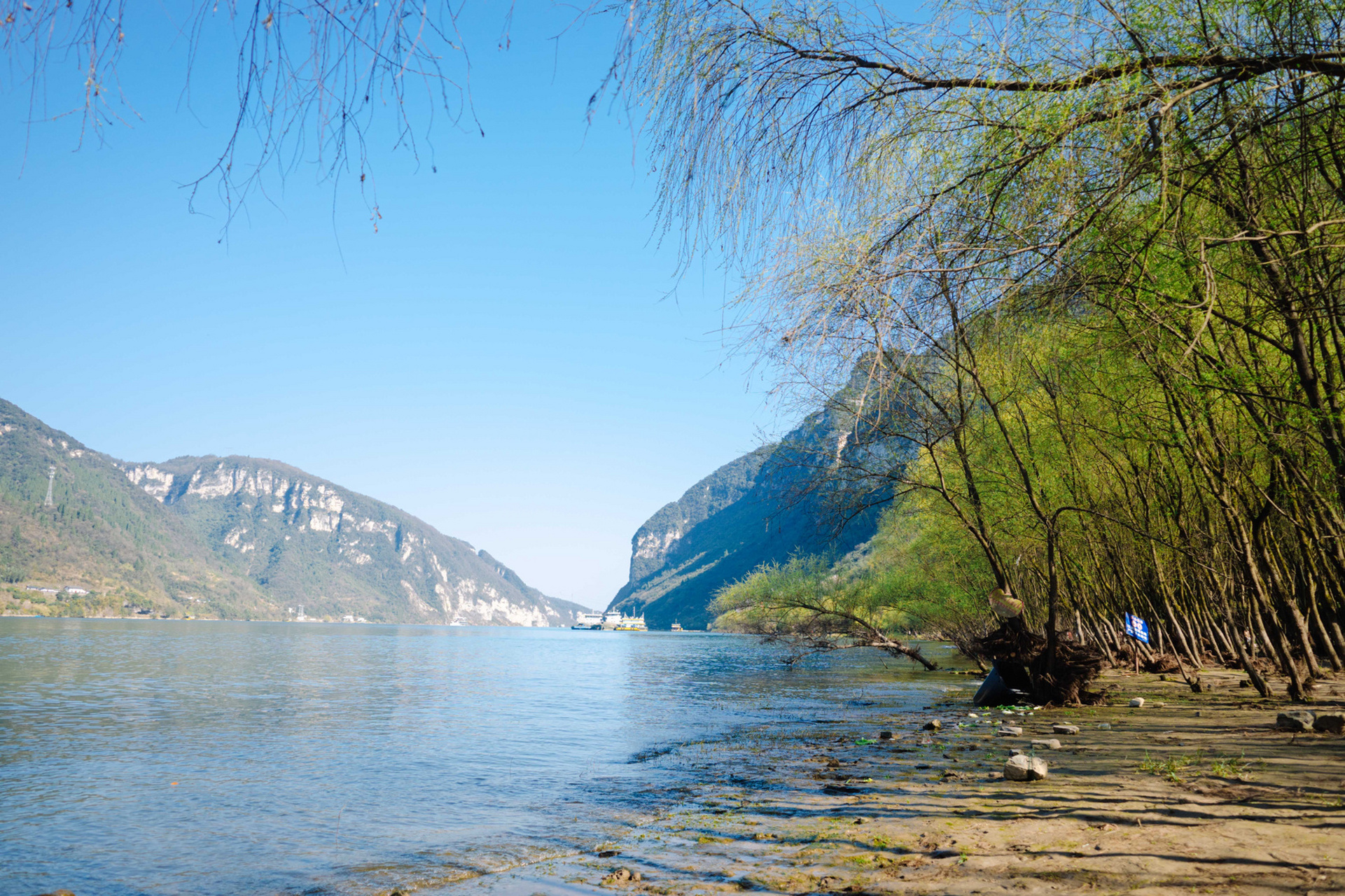 在宜昌打卡超美"洱海"平善坝 位于湖北宜昌西陵峡口的平善坝,自带一种