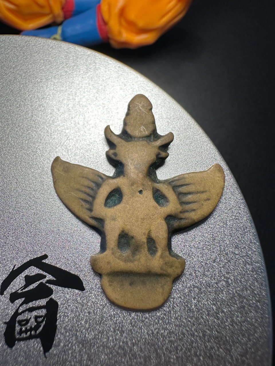 天铁,托甲大鹏鸟 传世磨砂皮壳,尺寸小巧