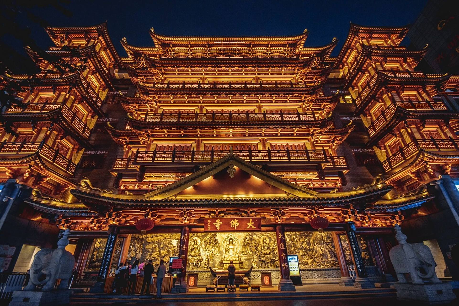 广州大佛古寺9696闹市里的灯火阑珊处 走在熙熙攘攘的的北京路