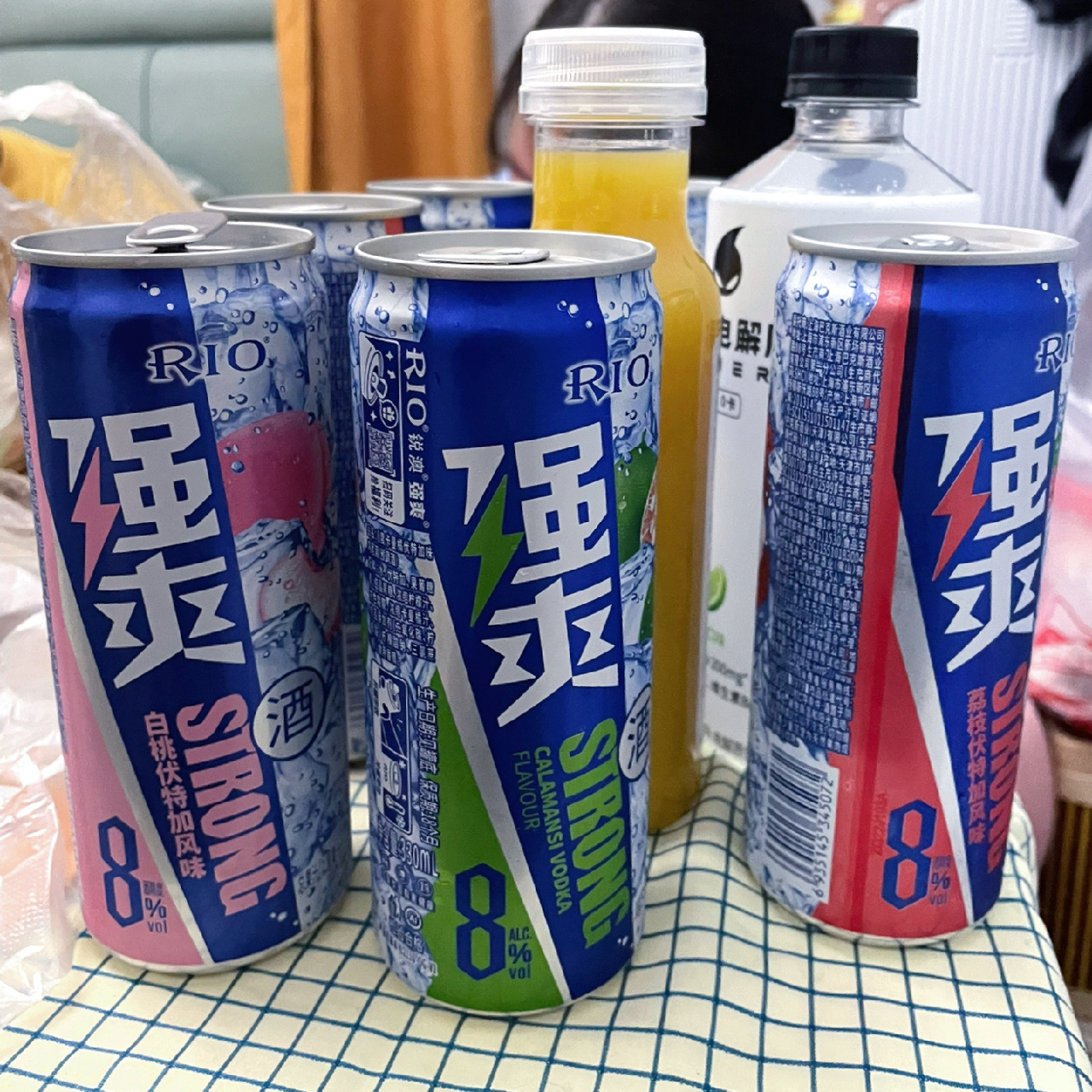 95首先说一下本人虽然酒量一般,但是平时一两瓶啤酒还是完全没有