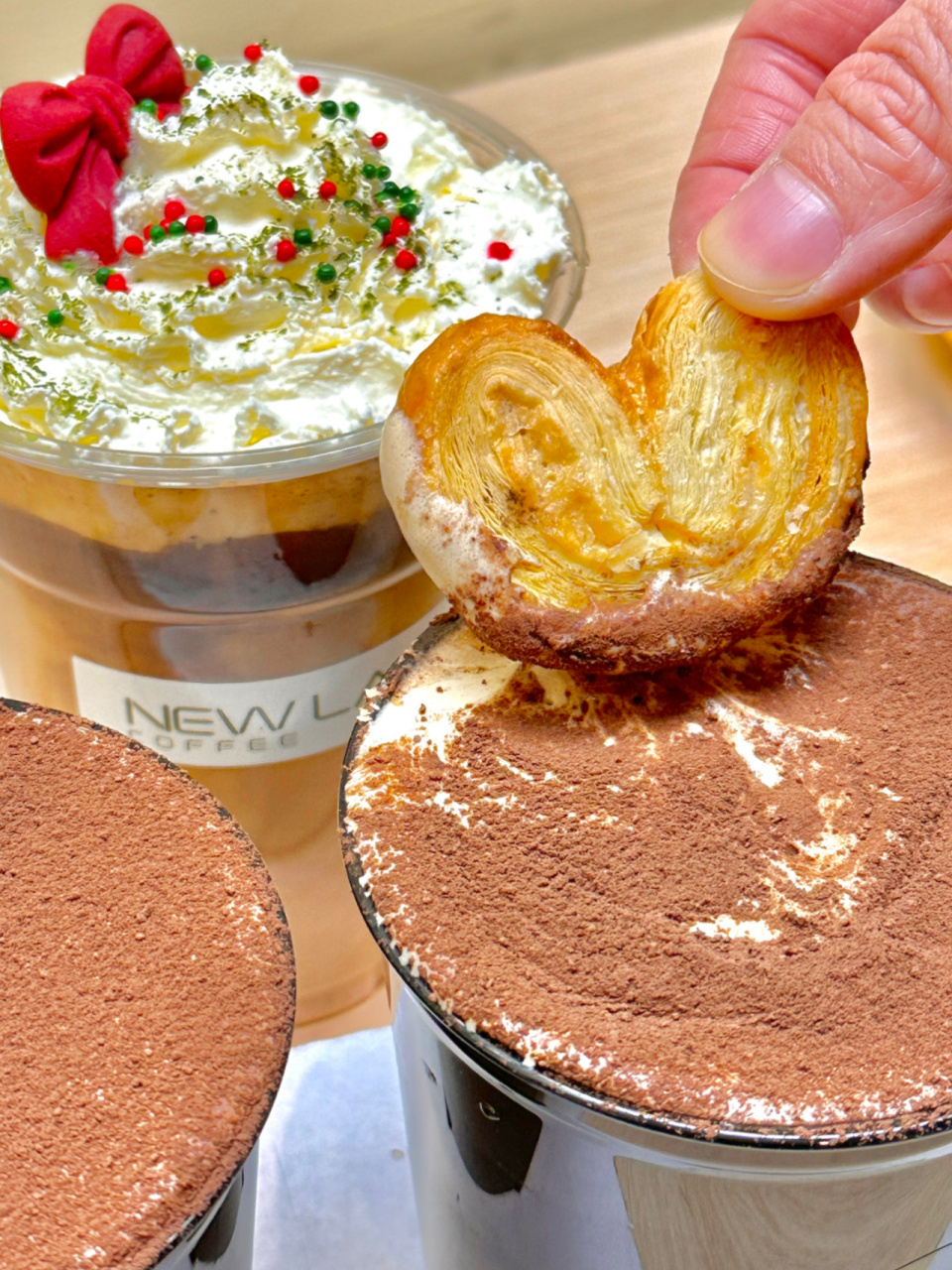 宁波首家91草莓提拉米苏拿铁!吼吼喝～ 就在纽格兰!颜值超高!