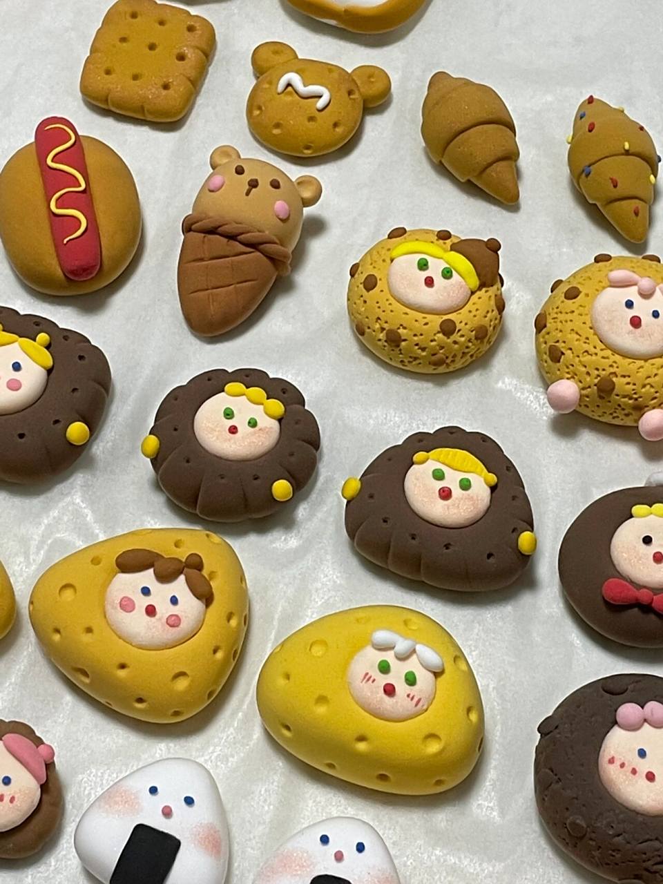 粘土食玩|饭团鸡腿和饼干 做了不少粘土萌宠 食玩粘土看起来好好食的