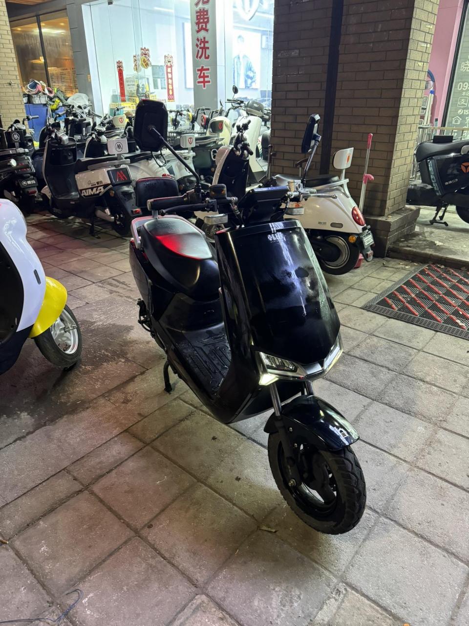 韩田电动车,60v20安,续航35km左右,901299