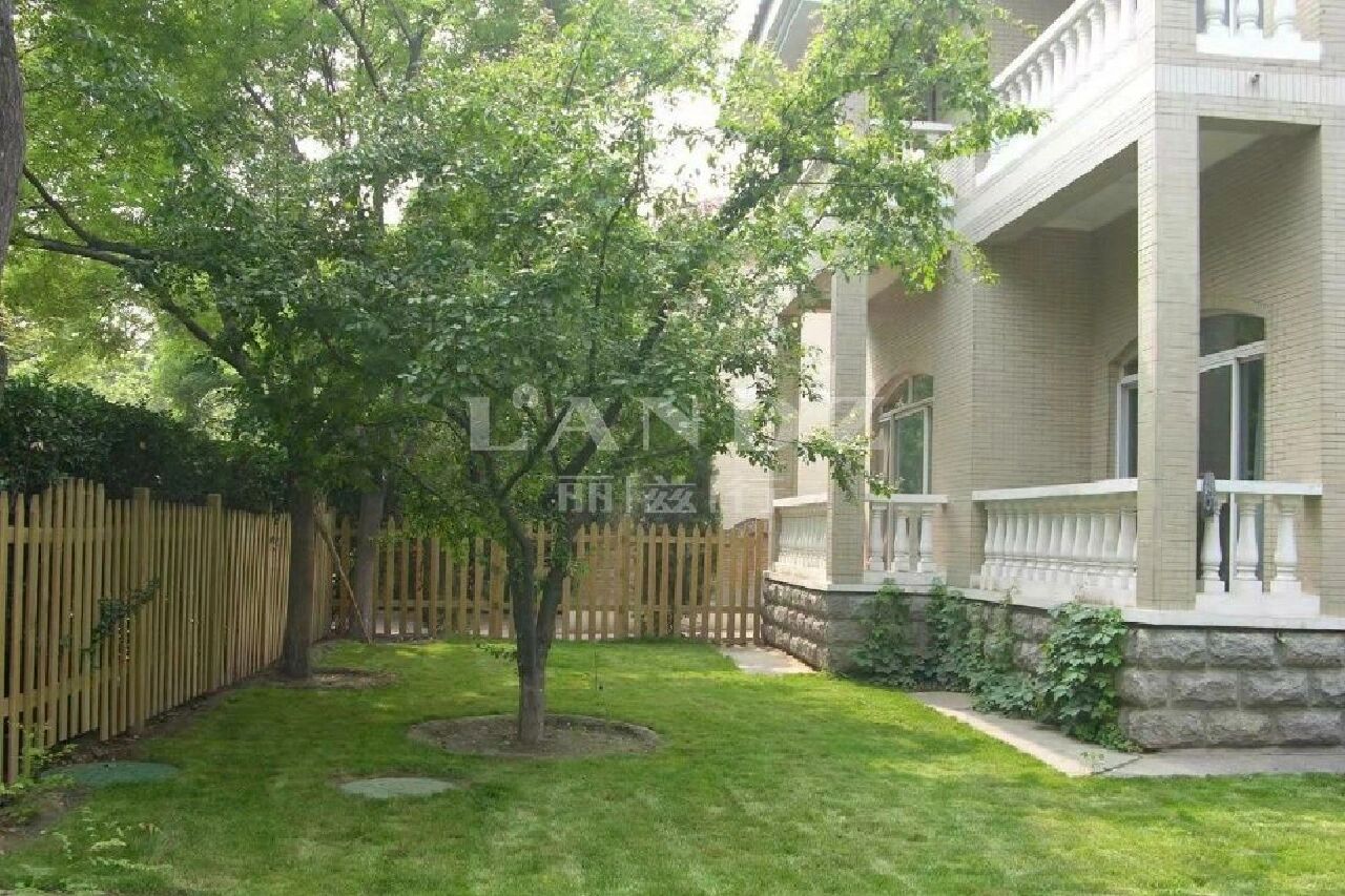 北京三环独栋别墅!450平大花园 东北三环大别墅,450平花园!