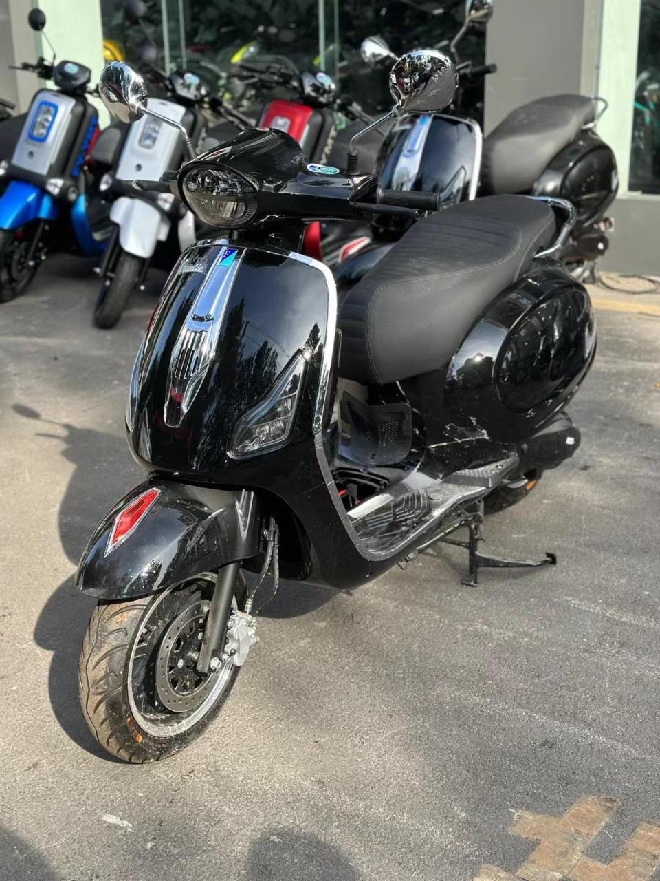 全新飞鹰拉蒂克150