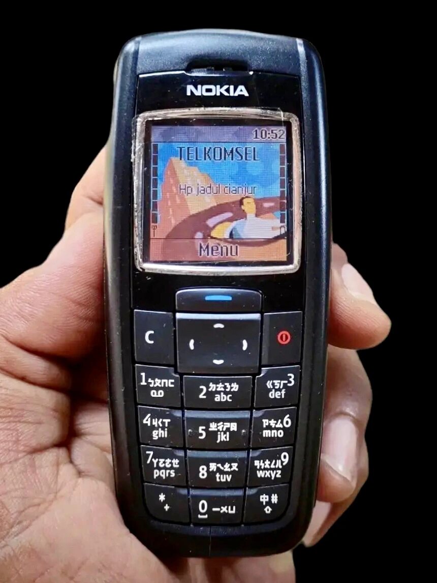 诺基亚2600 砸核桃手机