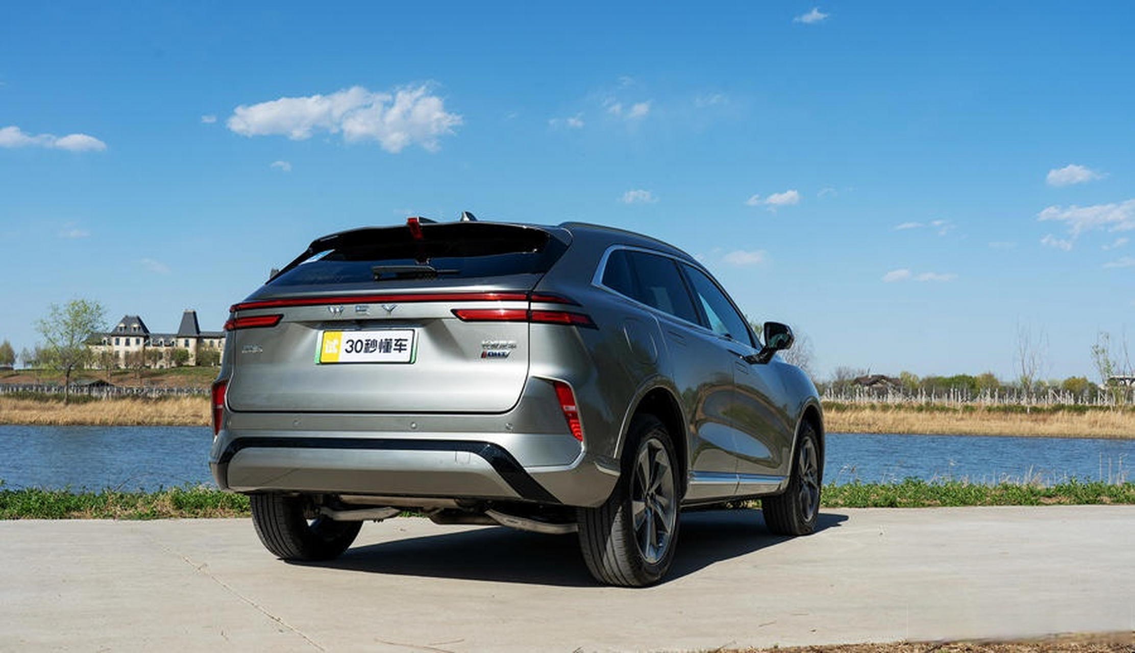 18万元 插混大五座suv魏牌新摩卡dht-phev上市  6月1日,新摩卡dht