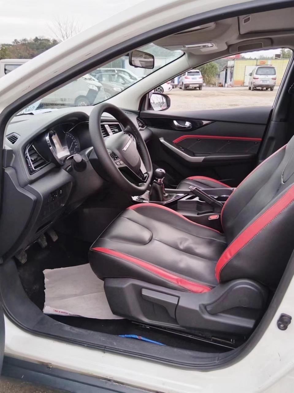 18年启辰d60,26800 手动挡高配.