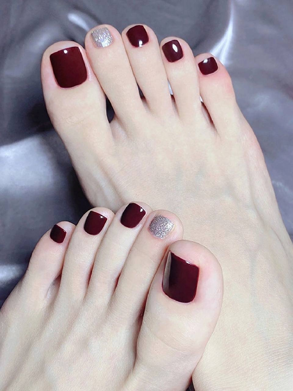 2023美甲脚趾指甲油高级显白 94喜欢黑色但觉得太普通,可以尝试搭配