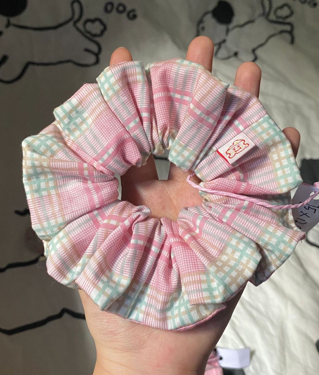 这次做了5个尺寸的大肠发圈供大家参考 长度全部都是75cm 宽度分别是