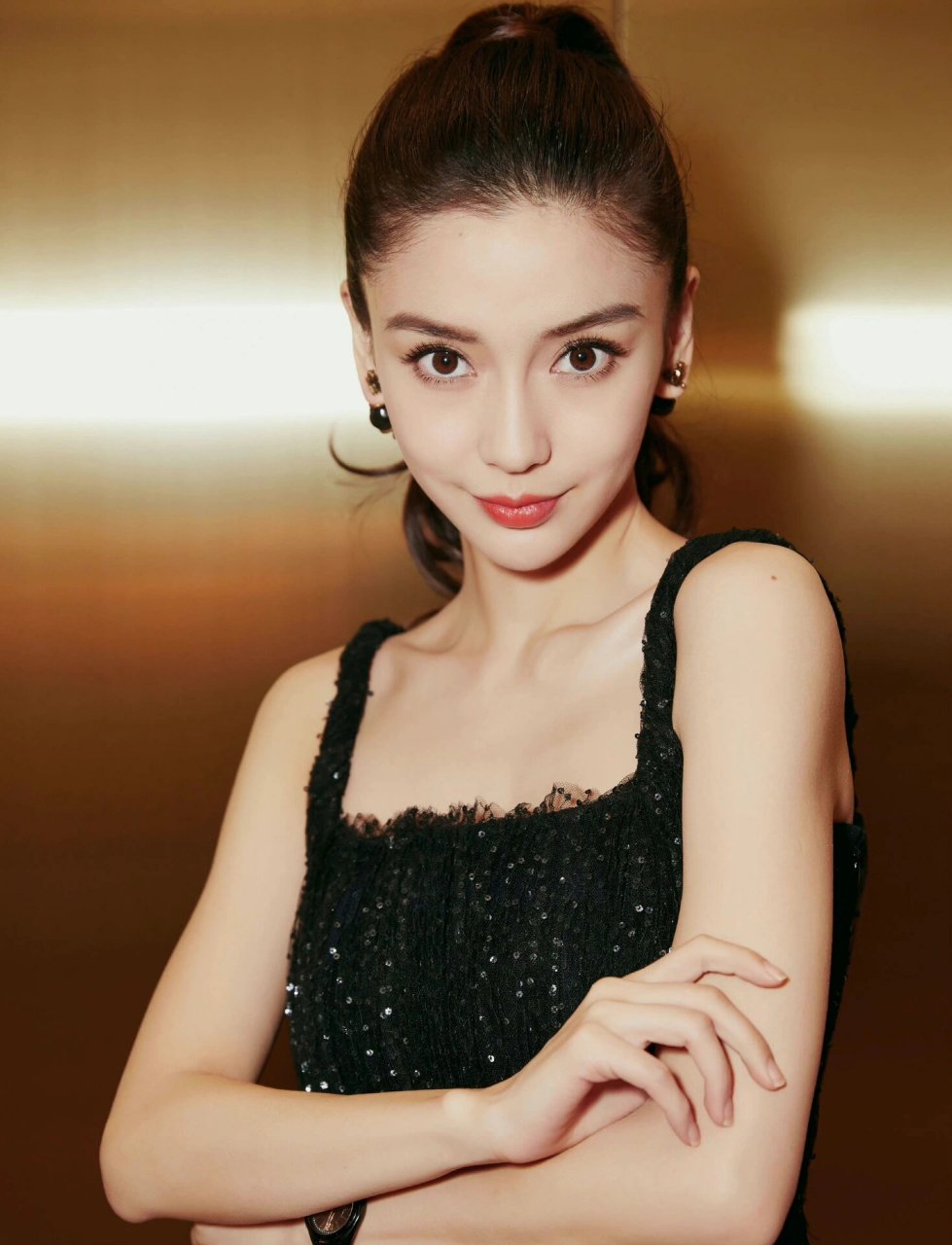 九张图带你领略baby的发际线有多完美