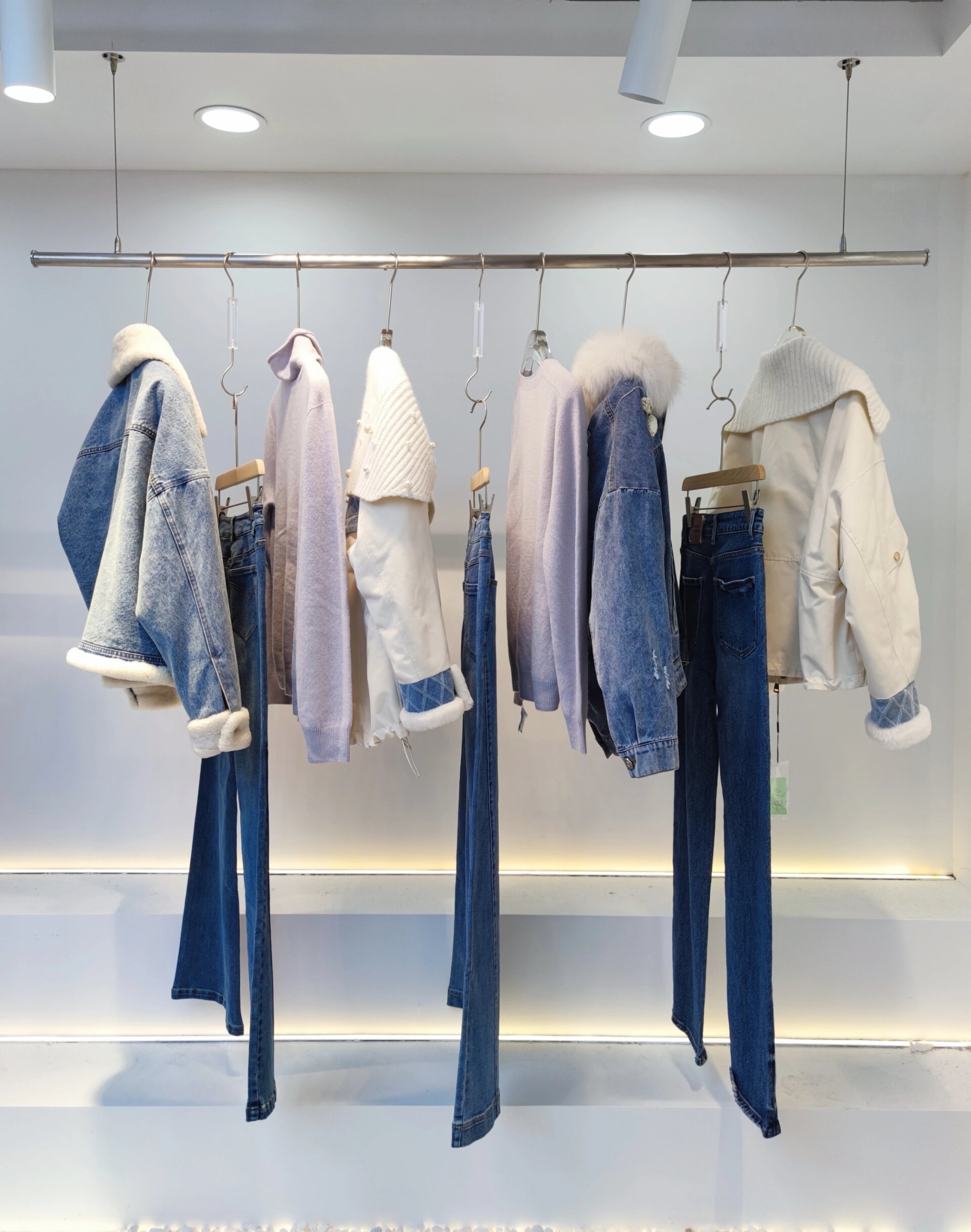 七个秋冬服装陈列效果展示