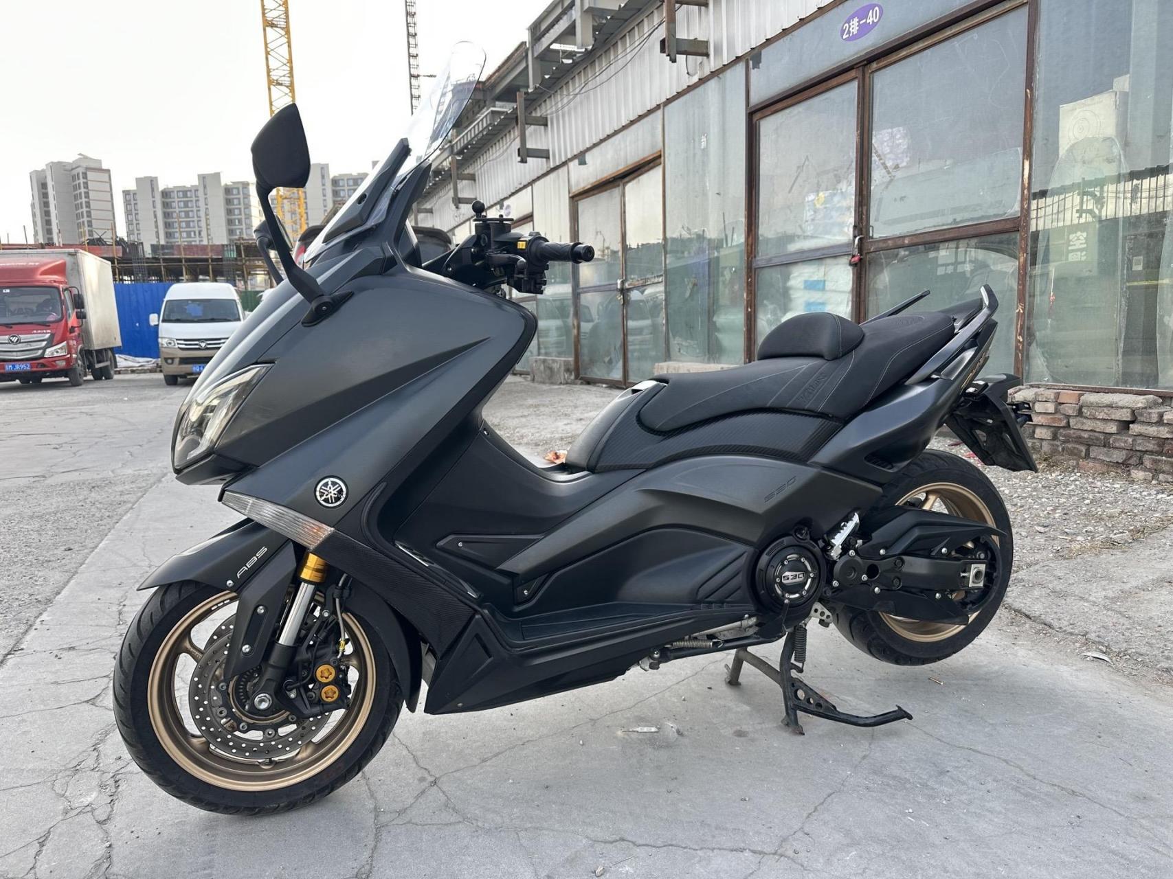【大贸】17年5月,价格64800万雅马哈 tmax530 特仕版,全车原版原漆!