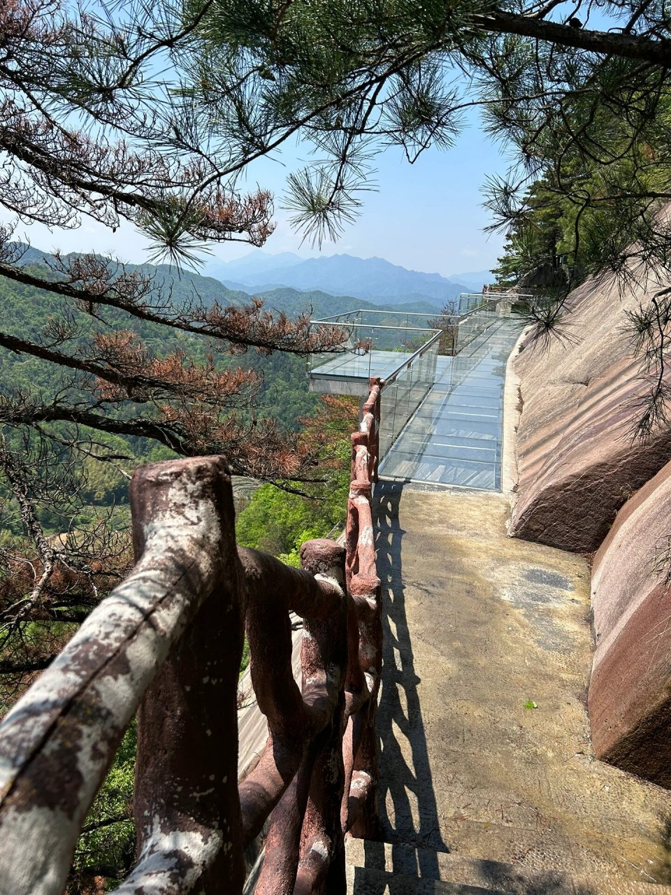 霍山县铜锣寨旅游攻略          99路线规划 直接导航铜锣寨风景区