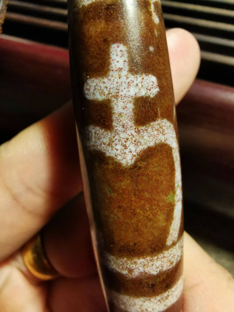 比杨子至纯天珠还老的古象雄天珠 皮绳上的魂之天珠的起源天珠起源于