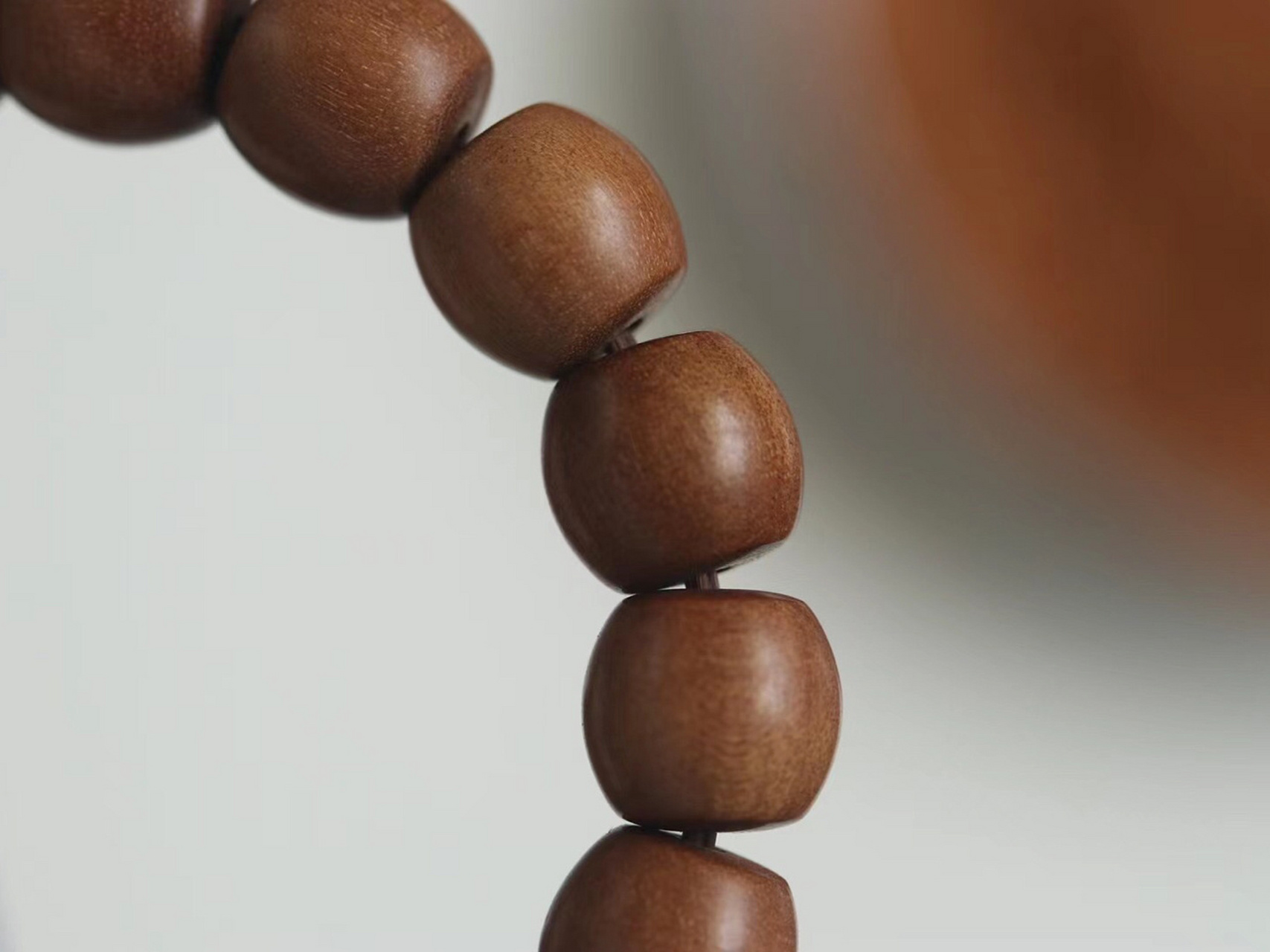 老山檀--阴沉vs黑肉该怎么选97 94今天我们来聊一下阴沉老山檀