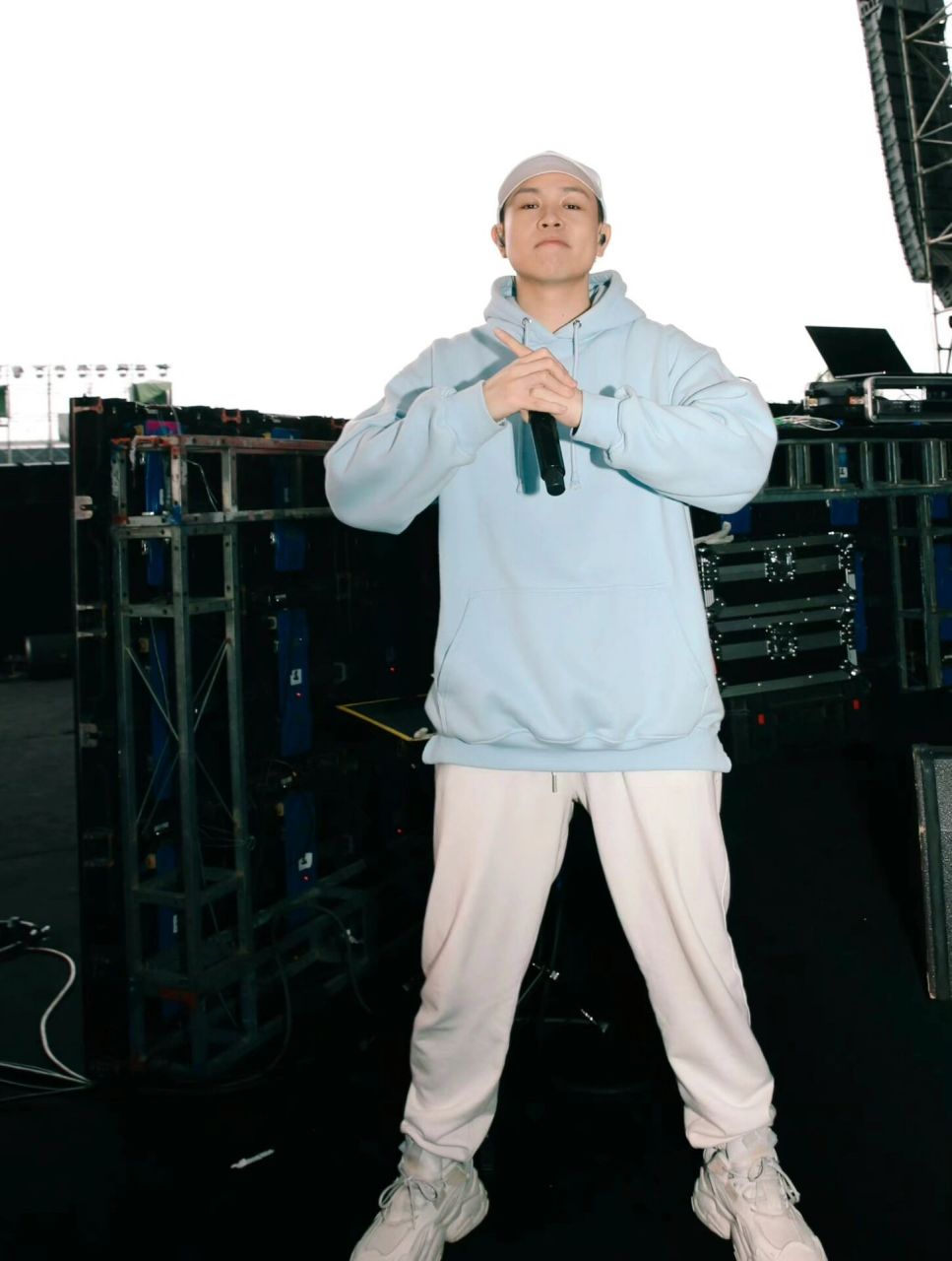 wiz_h张子豪高清壁纸 自取.