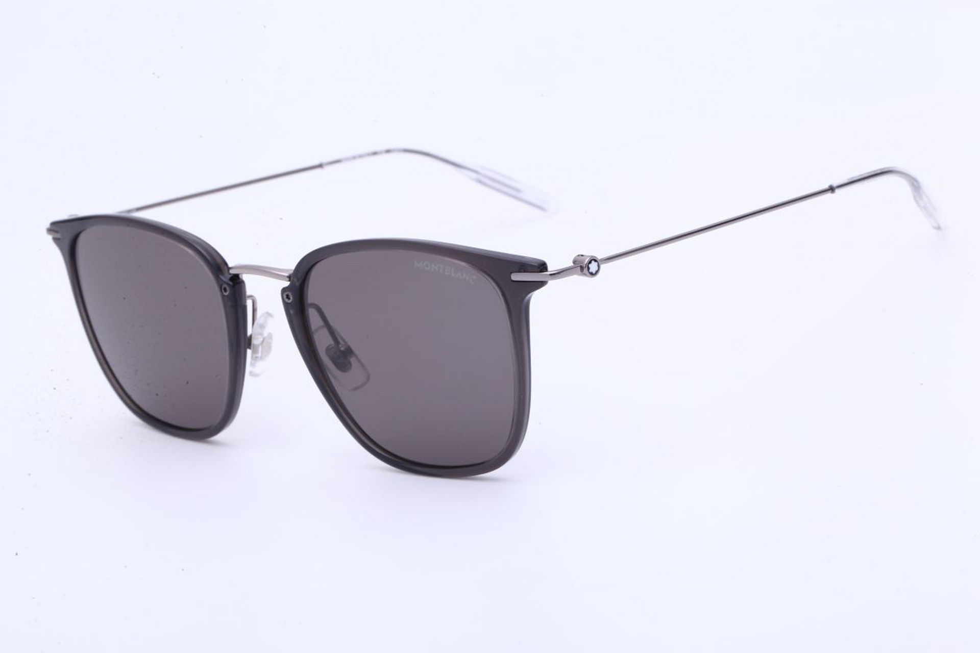 超帅的万宝龙太阳镜98 推荐这款来自 montblanc万宝龙的六角白星