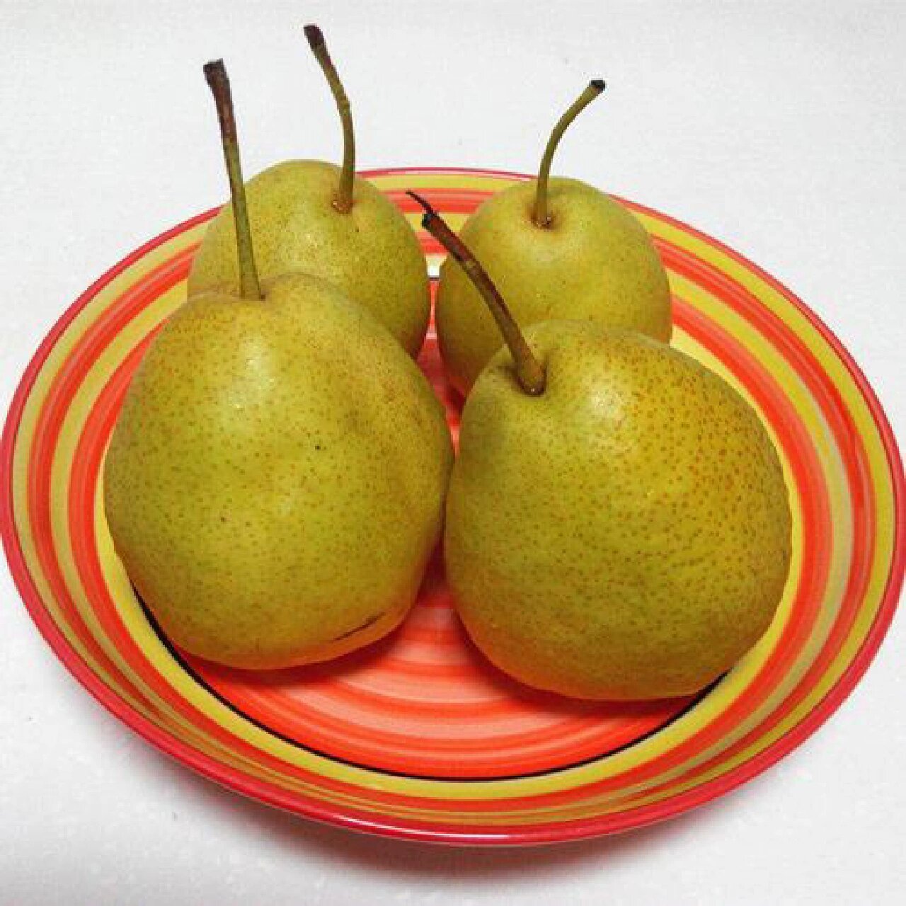 甘肃老家的水果 冬果梨俗称"西园梨",产于兰州市郊区及皋兰,靖远和