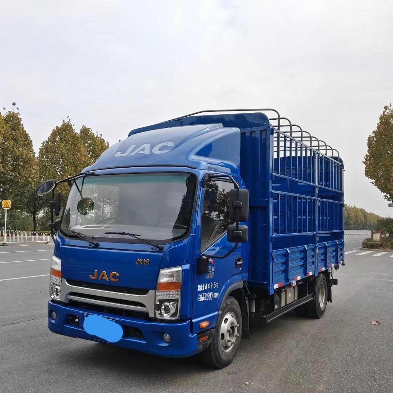 最新到店22年上牌江淮帅铃q6高栏,箱长4.2米,宽2.