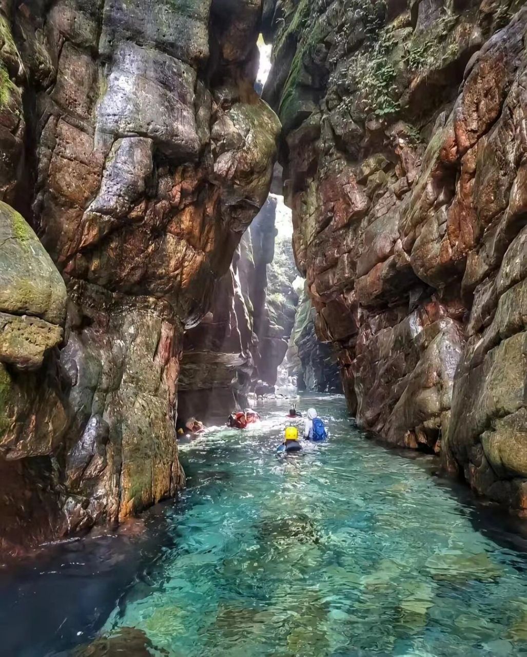 广东溯溪地点推荐 夏日玩水73广州周边866个溯溪秘境,强推荐