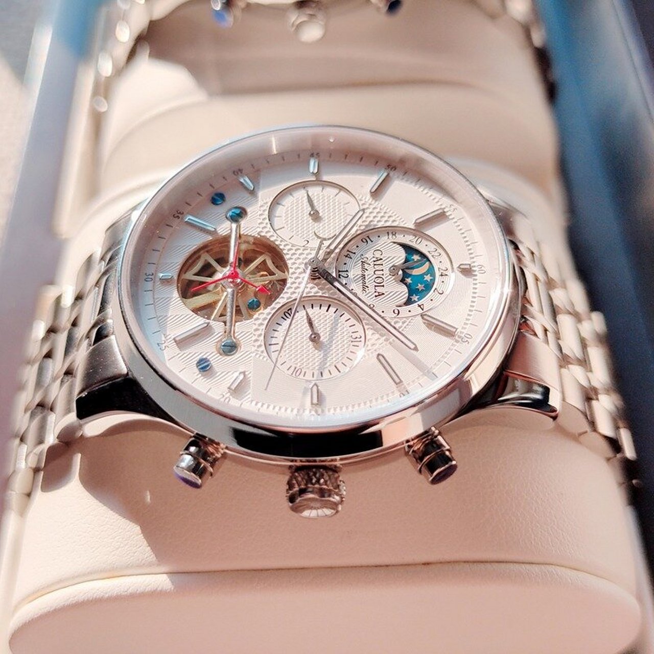 卡罗莱巨匠系列 把酷雅戴在手上 0202