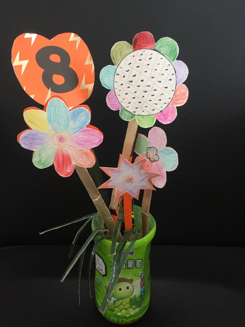 三年级学生做的小手工 偏向于废物利用