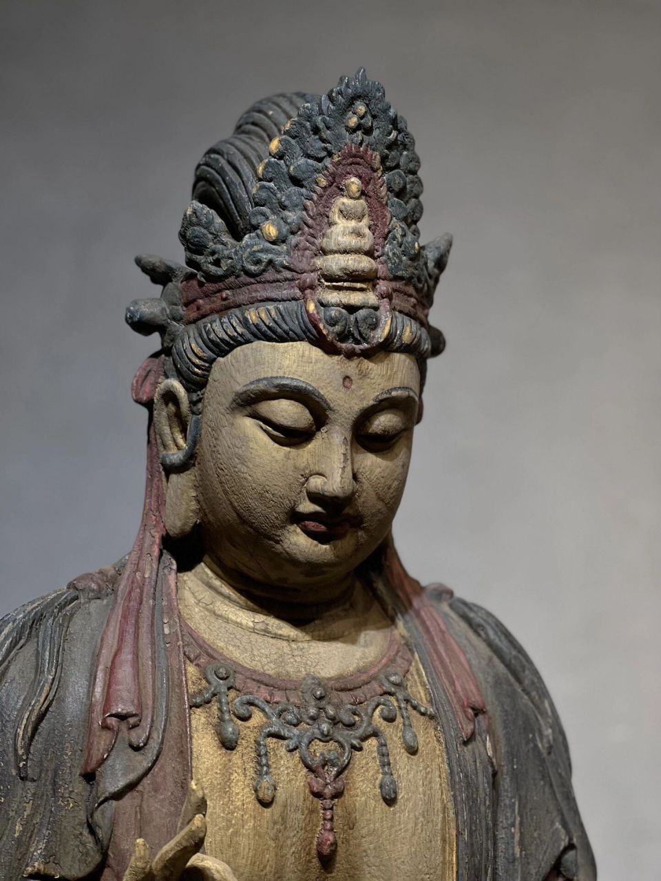 木雕彩绘菩萨像尺寸60/42/80厘米 楠木 木雕彩绘菩萨像 尺寸60/42/80