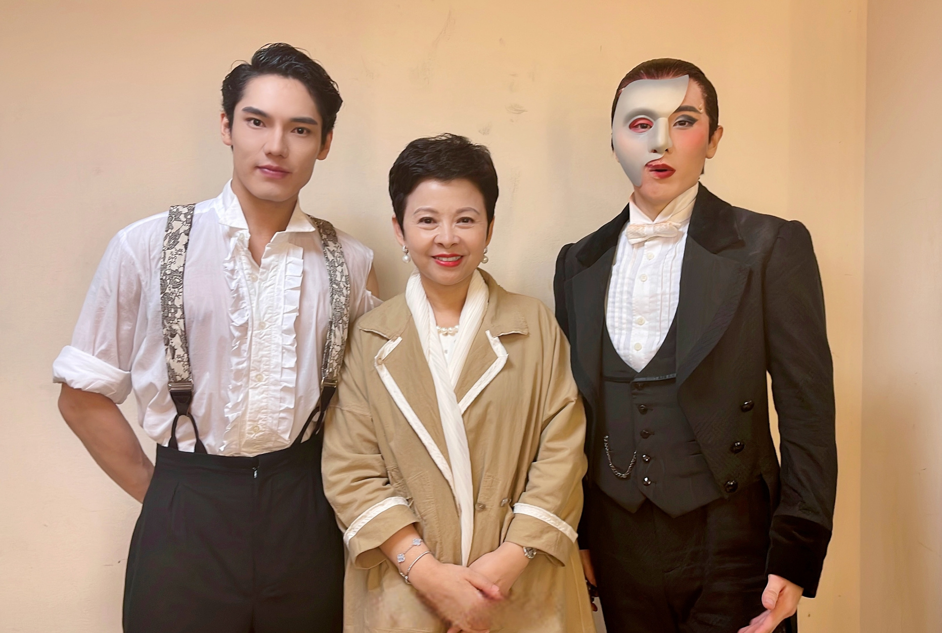 李宸希##剧院魅影中文版# 得到了董老师的表扬,一整个开心[耶]今萄葺