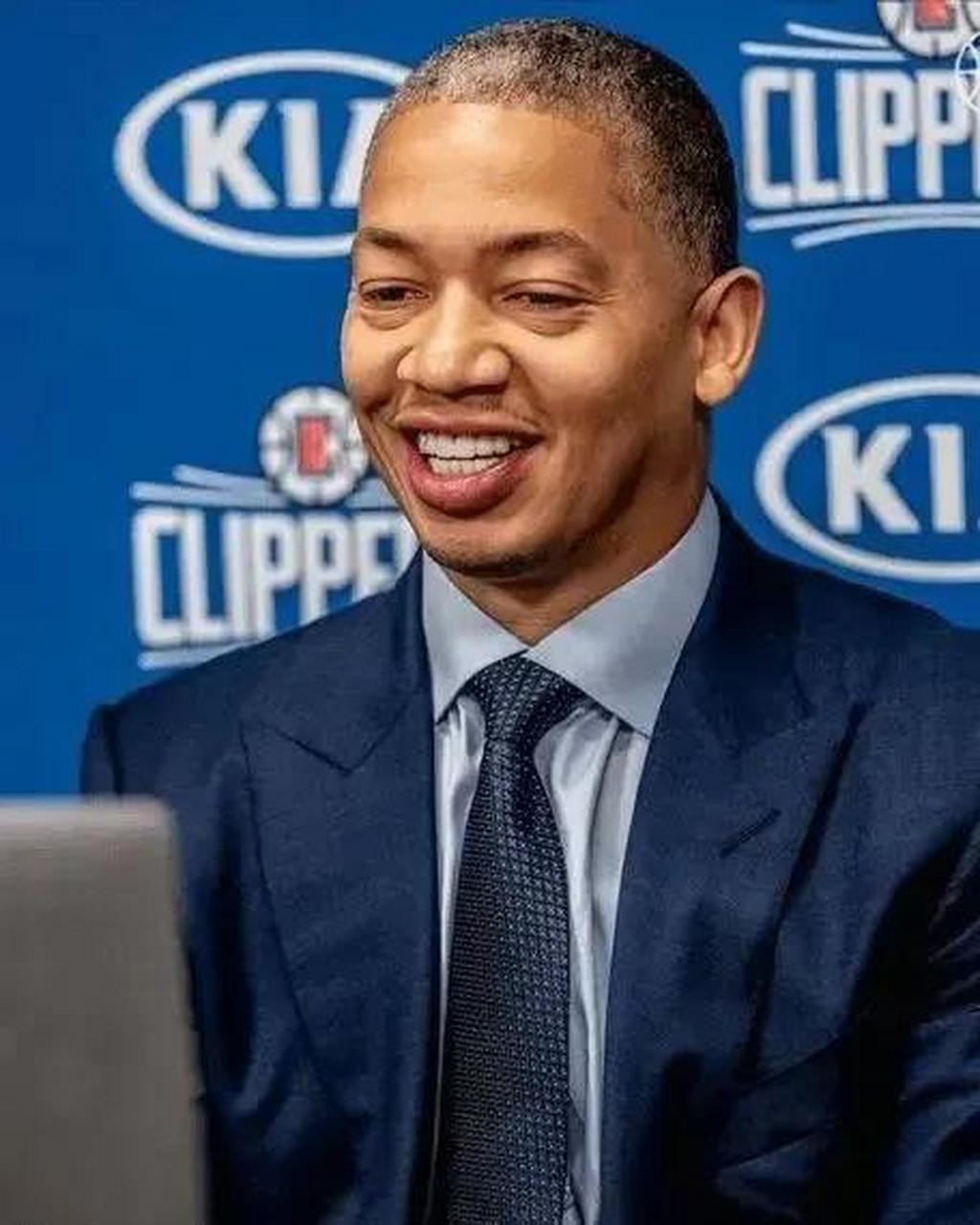 不愧是战术鬼才,泰伦卢再出奇招!