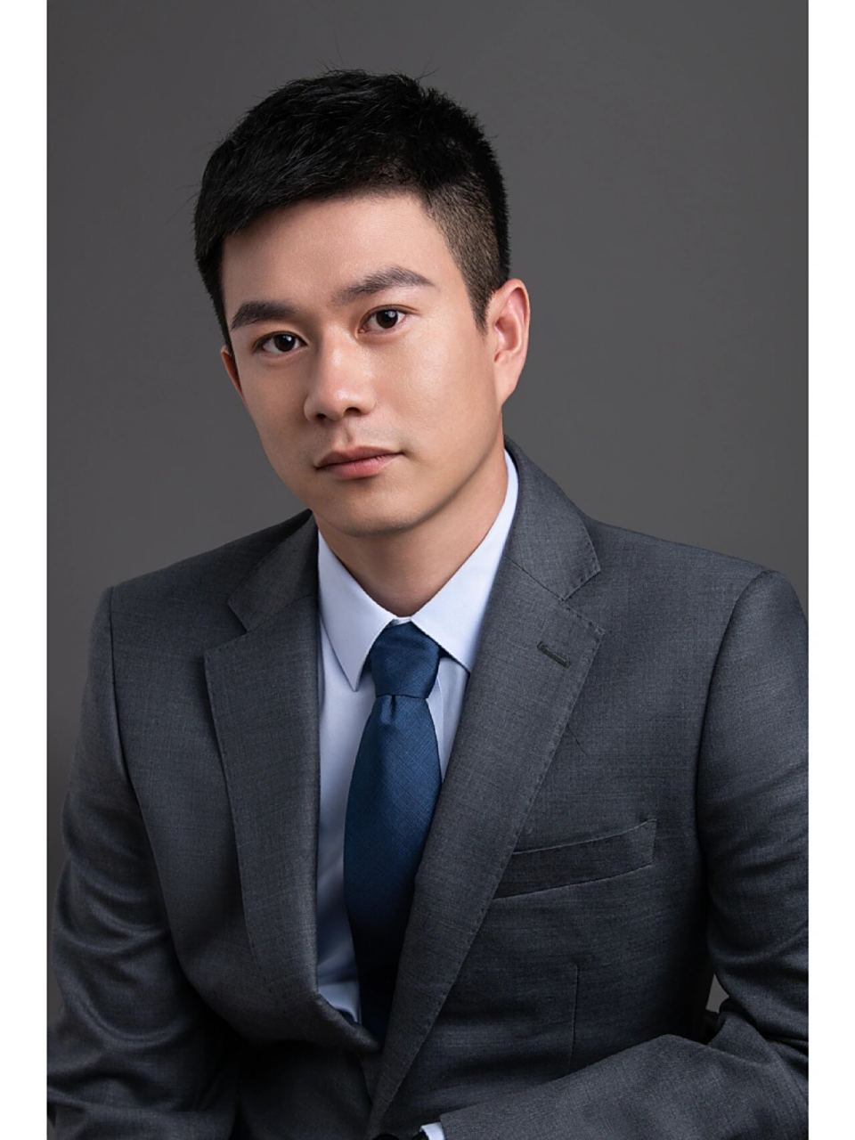 男士形象照 | 简约拍照姿势轻松get 91男士也可以轻松get职业形象照