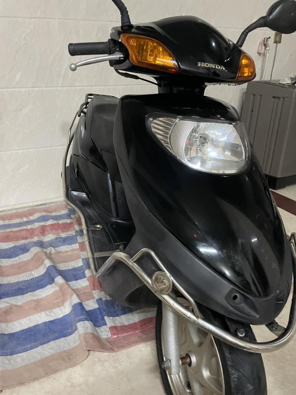 准新车wh125t-5五羊本田喜俊黑色,原脚刹,带两把钥匙97,前后原厂