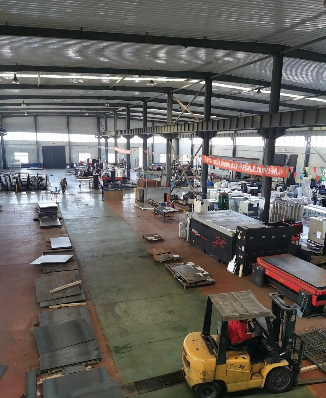 机械厂上班是什么样子?