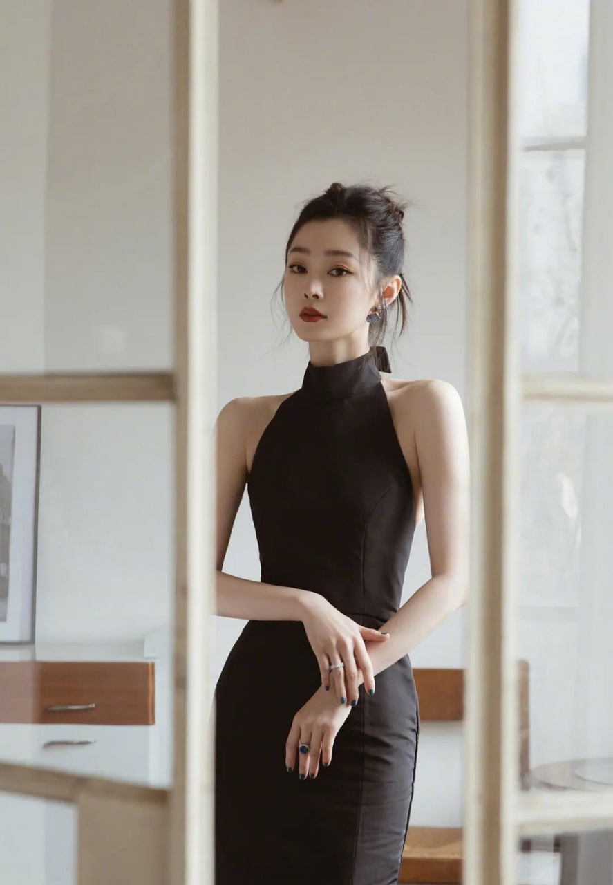 宋轶长得漂亮身材好,演技也不拖后腿.