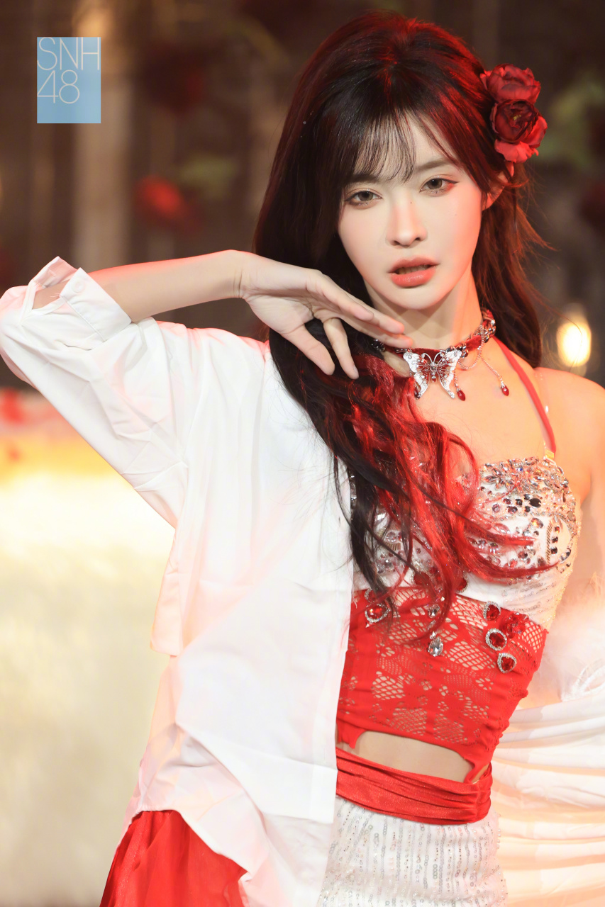 【 snh48-杨冰怡季度mvp公演返图】今日,"元气女王"杨冰怡再次用精湛