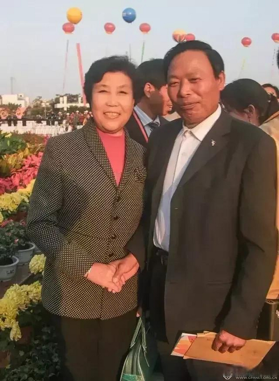 大寨与小岗村相比,我敬佩大寨人为国家为人民战天斗地的精神与热情!