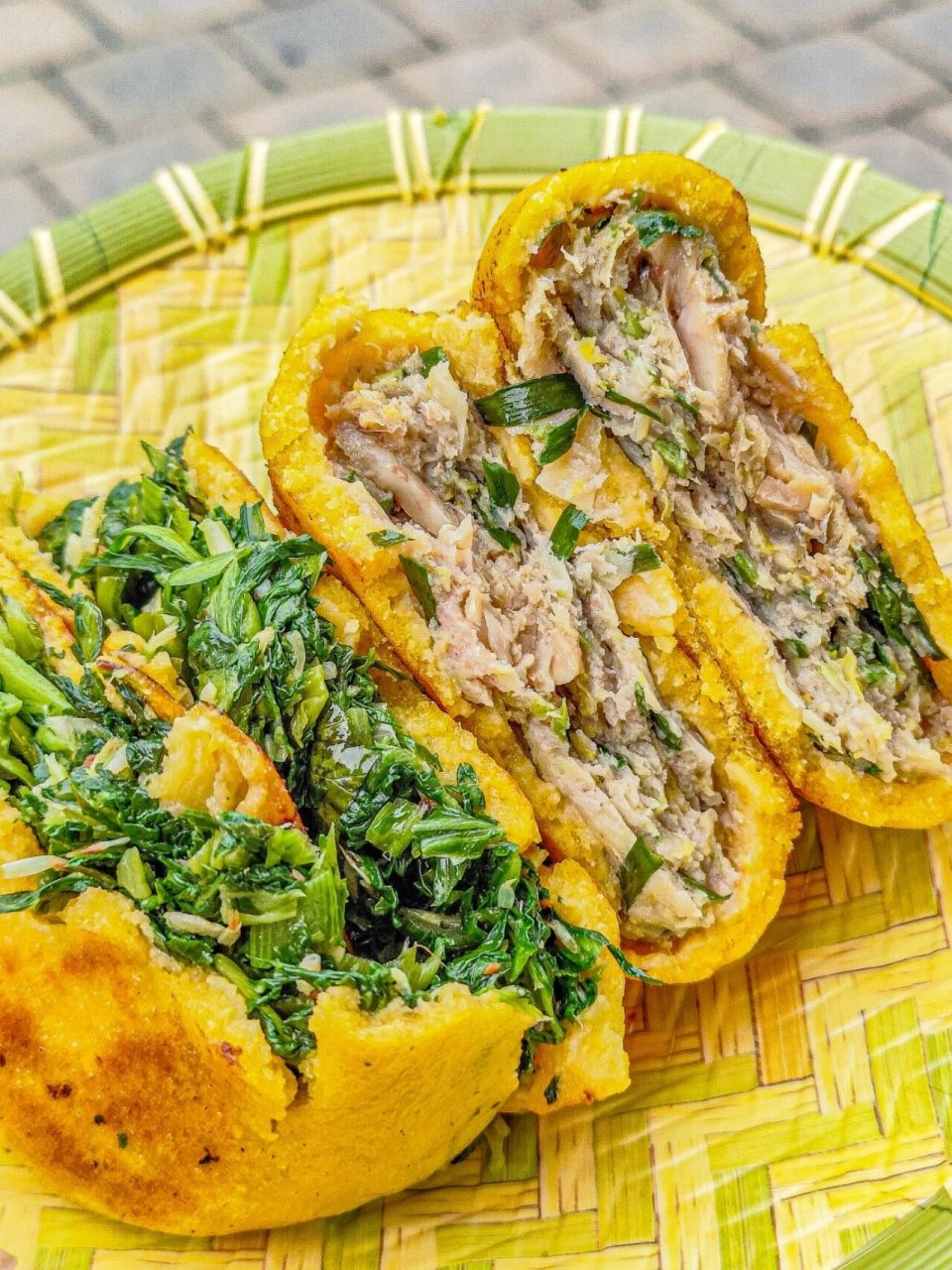 大连也有瓦房店专属菜饼子6015掰开满满鱼肉 大连也有不发面的菜