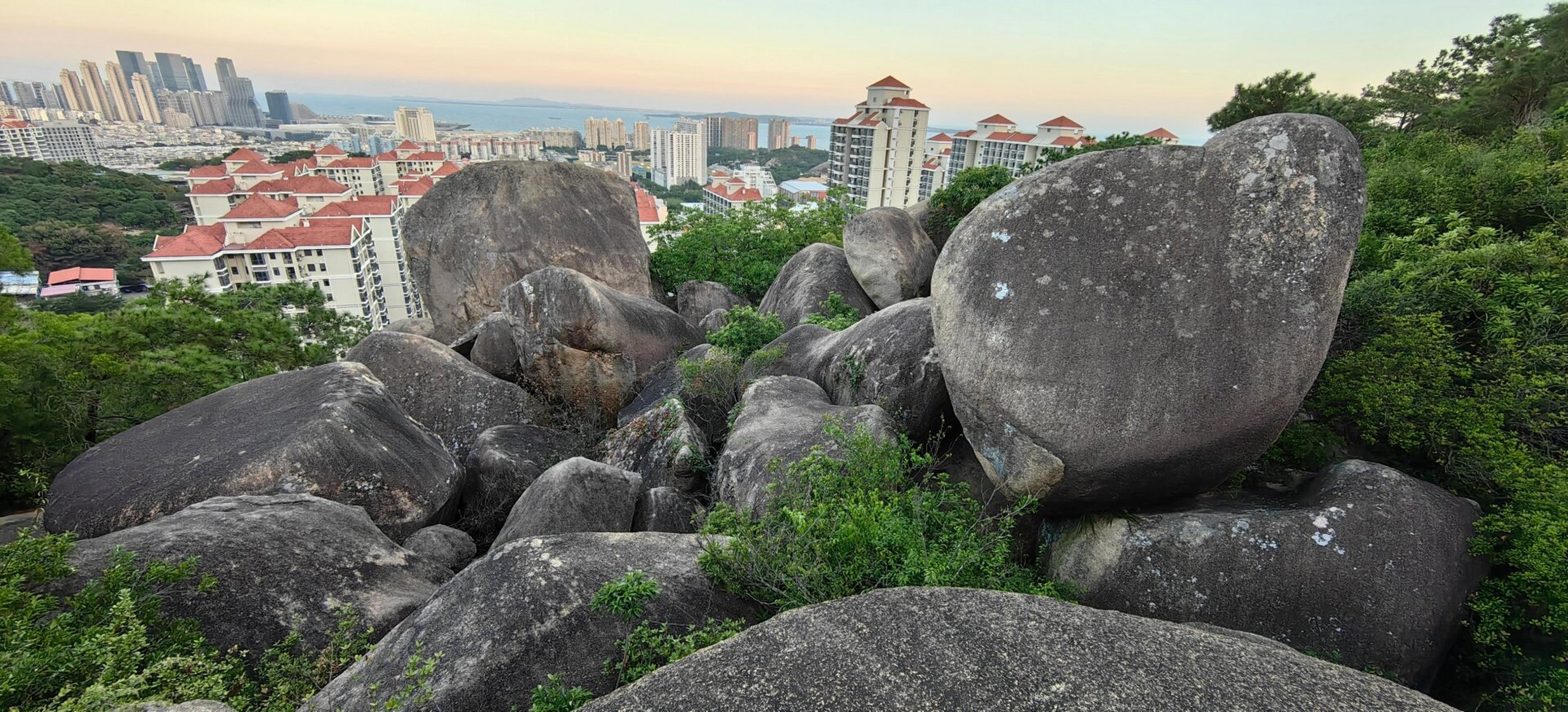 爬磨心山 感谢厦门汉语言文学系同学图南专业解读厦门地方史和闽南