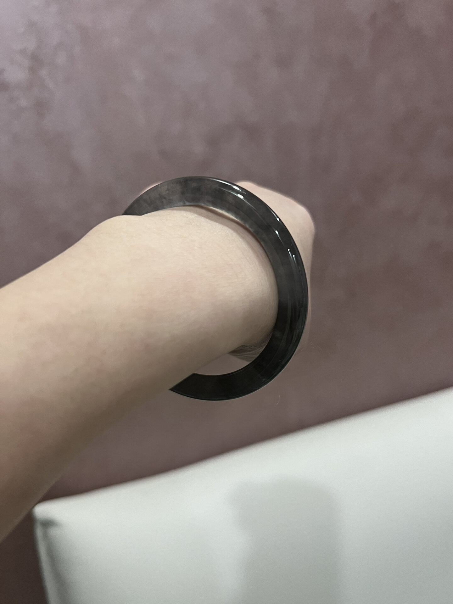 翡翠乌鸡手镯 我的高冰小黑 冰乌鸡,不出不出哈 现在市场的价格都知道