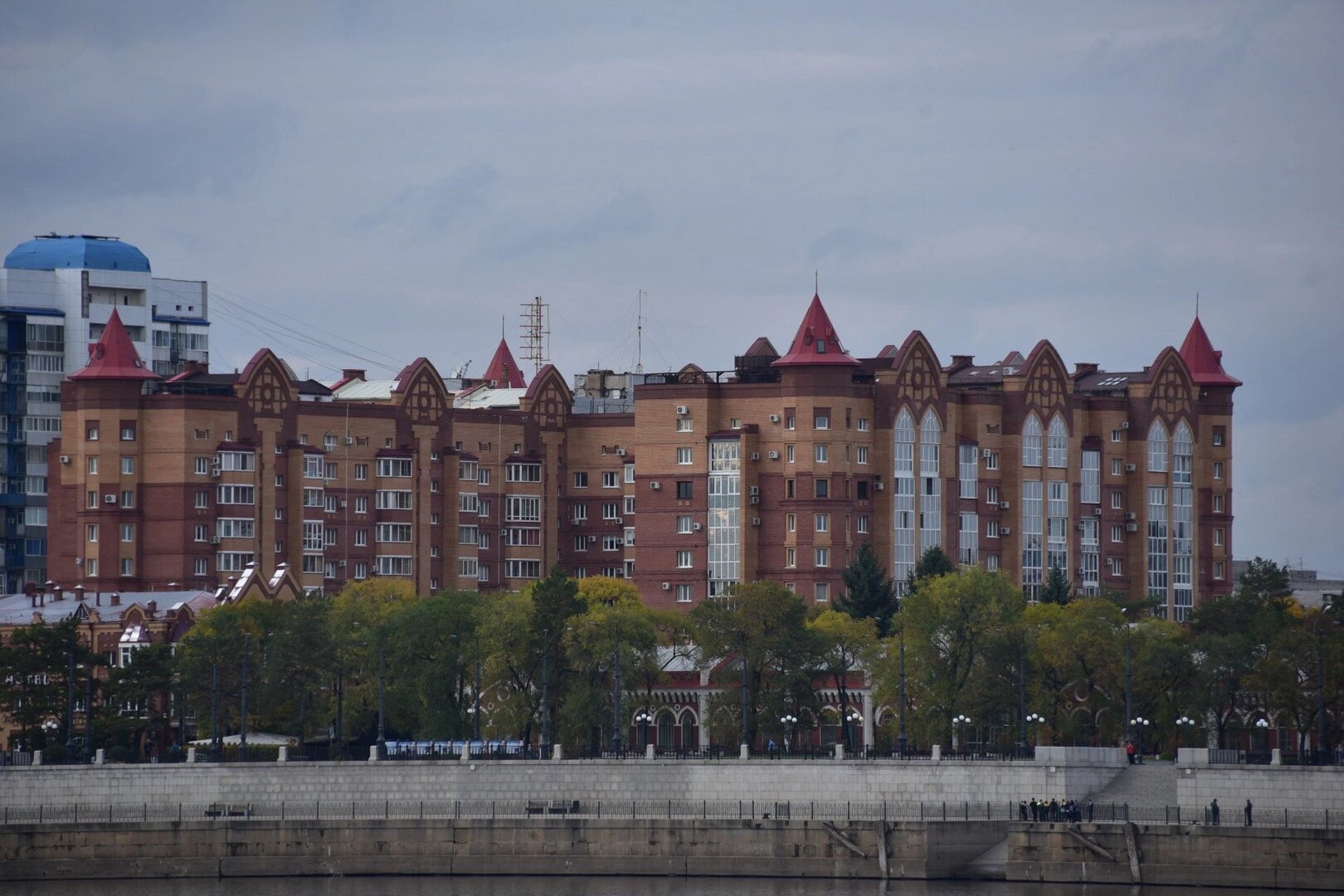 黑河 黑河一日游 早市(八点半结束)—王肃街—黑河口岸 	 司机师傅说
